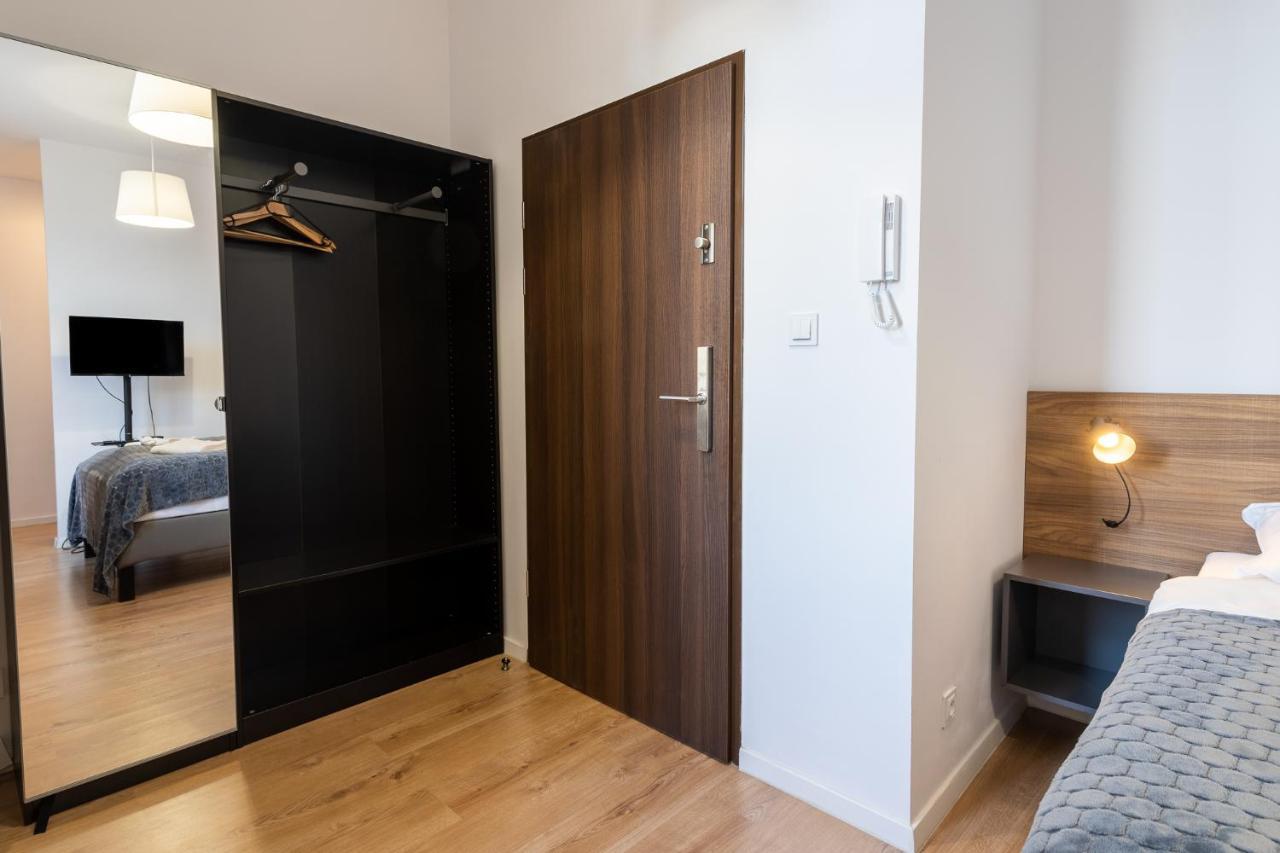 Elegant Very Berry Studios In Poznan Center By Noclegi Renters Exterior photo